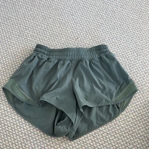 lululemon hotty hot shorts